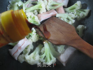 Fried Cauliflower with Fish Skin Crispy Shrimp Dumplings recipe