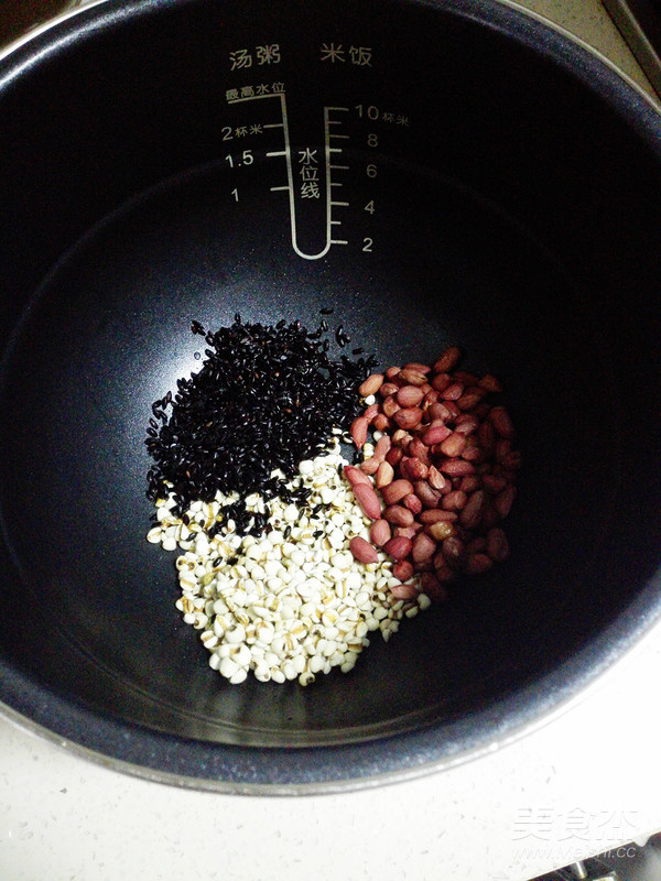 Peanuts, Black Rice and Coix Seed Congee recipe