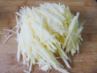 [yiru's Private Room Fast Hand Fried] I Want to Eat After Eating---tomato and Potato Shreds recipe