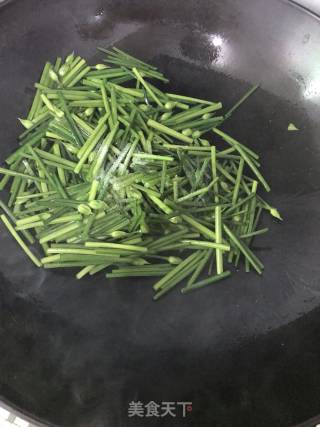 Fried Squid with Chives recipe