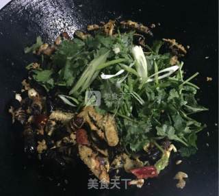 Dry Stir-fried Silkworm Pupa recipe