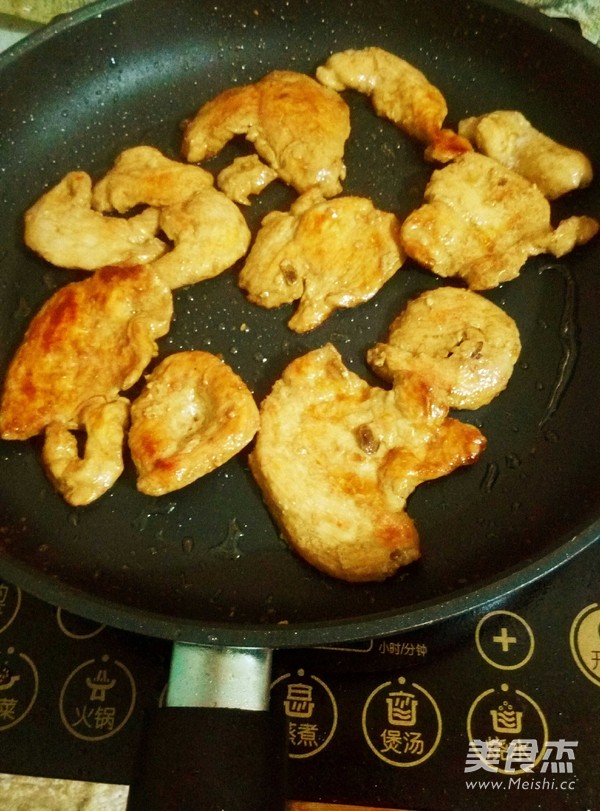 Fried Chicken Breast Slices with Lavender Flower Drink recipe