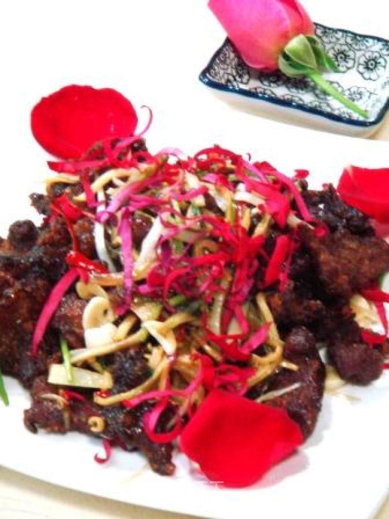 【flying Birds and Beasts】——"fried and Cooked Rose Robe Meat" recipe