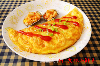 Omelette Rice with Salmon and Tomato Sauce recipe