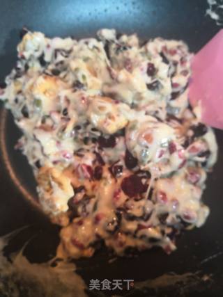 Peanut Cranberry Snowflake Crisp recipe