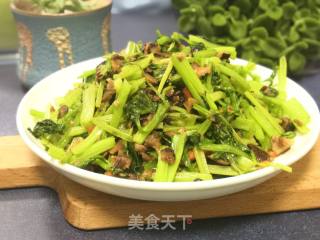 Stir-fried Celery with Shiitake Mushrooms and Minced Meat recipe