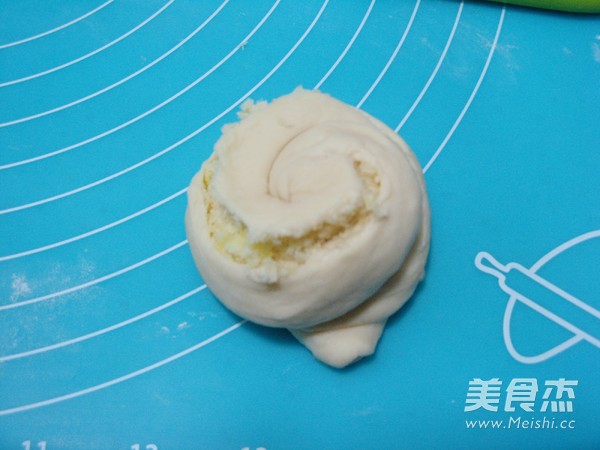 Coconut Flower-shaped Small Meal Bun recipe