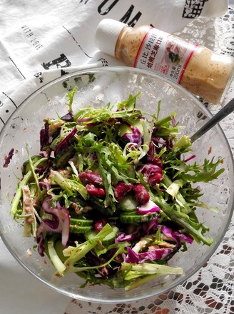 Tuna and Kidney Bean Salad with Seasonal Vegetables