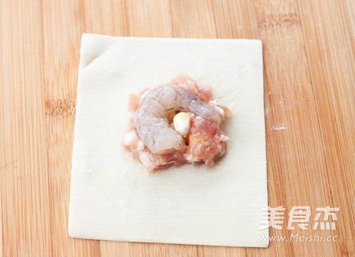 Wontons with Fresh Meat and Shrimp recipe