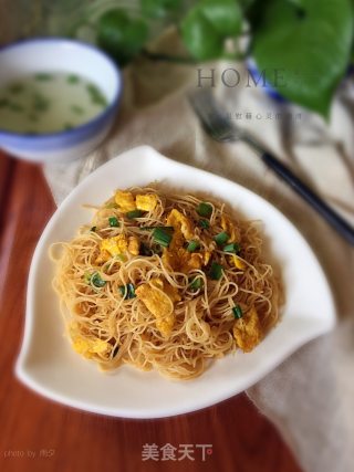 #trust之美#[food for One Person] Fried Eggs with Dried Noodles recipe