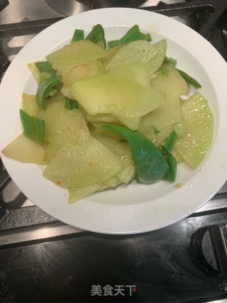 Stir-fried Life Fruit with Chili recipe