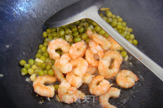 Fried Shrimp with Peas recipe
