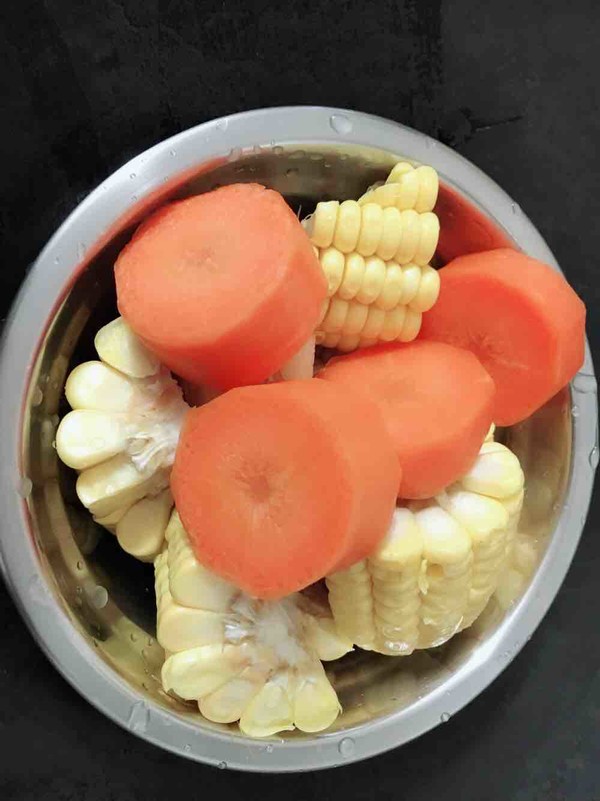 Carrot Soup with Dried Corn and Vegetables recipe