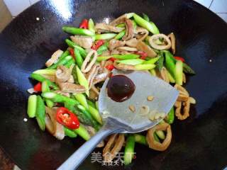 Stir-fried Beef Intestines with Asparagus recipe