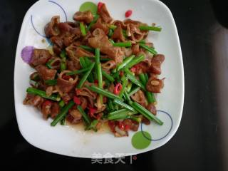 Stir-fried Pork Intestine with Chives recipe