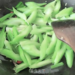 Stir-fried Tempeh with Mustard Stems recipe