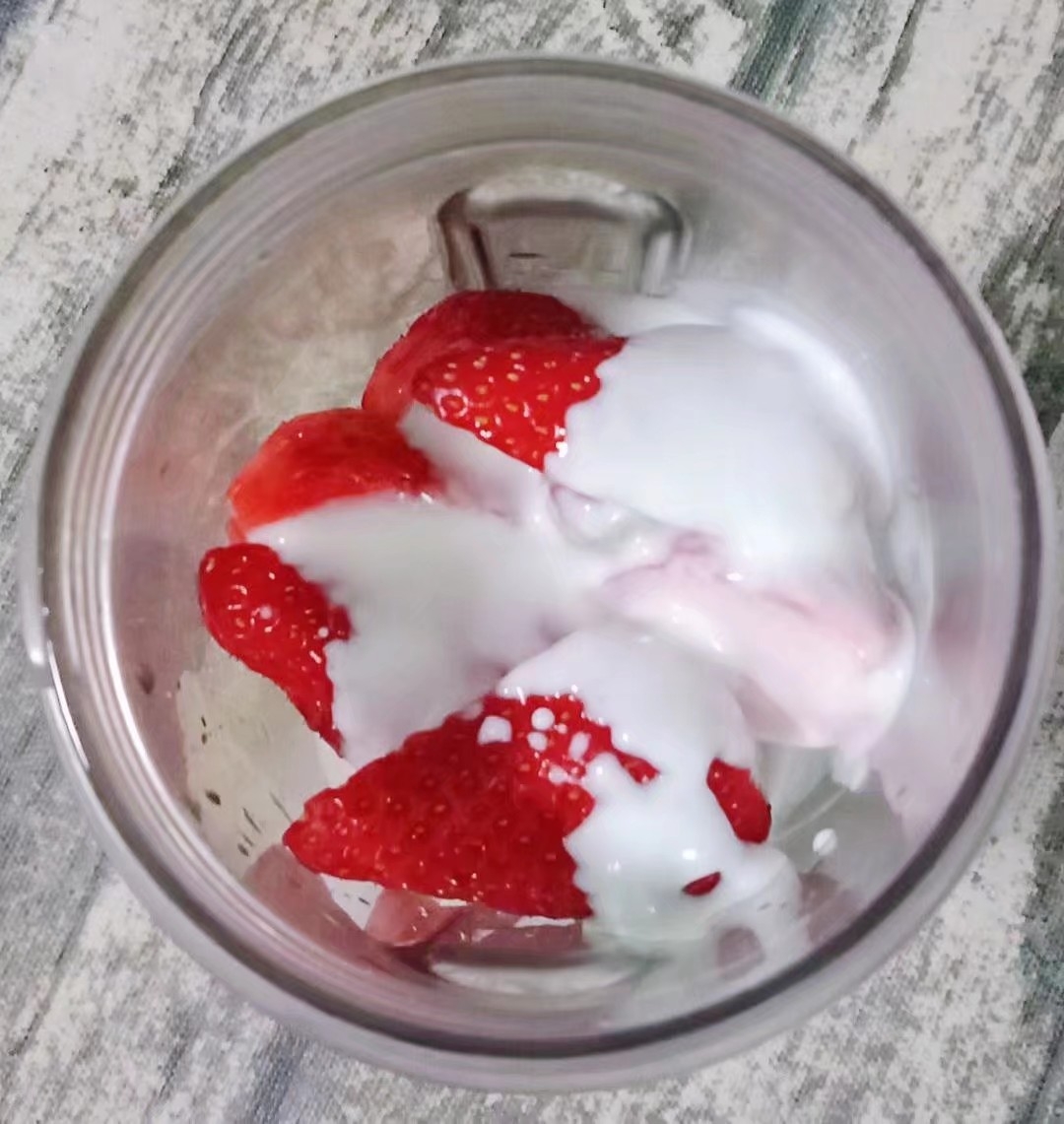 Strawberry Banana Milkshake recipe