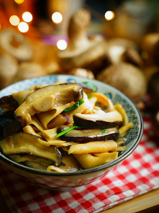 Stewed Bamboo Shoots with Mushrooms recipe