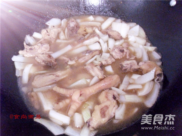 Braised Chicken with Shacha Sauce and Onion recipe