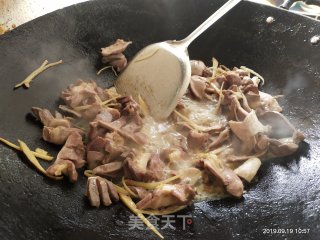 Stir-fried Bitter Gourd with Duck Offal recipe