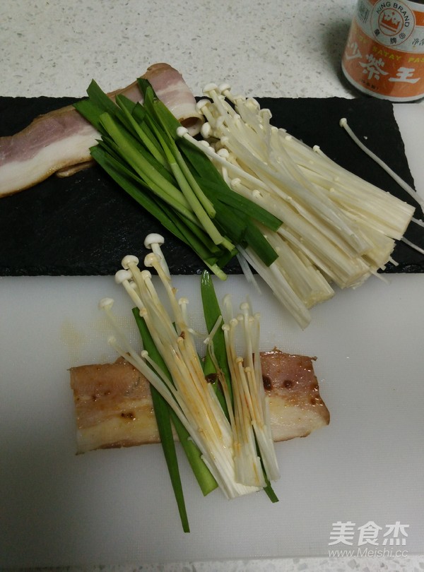 Bacon Enoki Mushroom Roll recipe