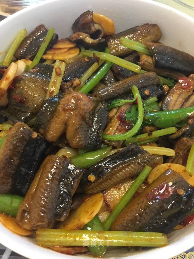 Stir-fried Eel with Garlic
