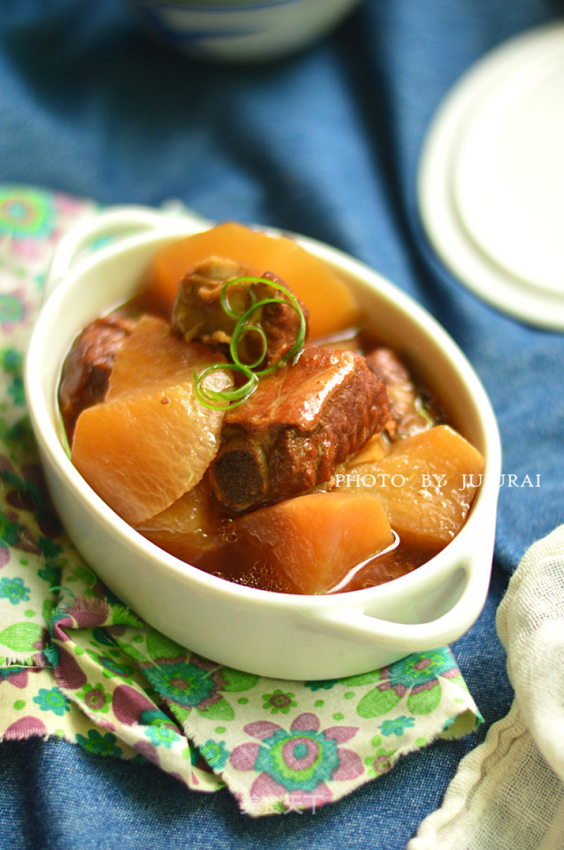 Braised Pork Ribs with White Radish recipe