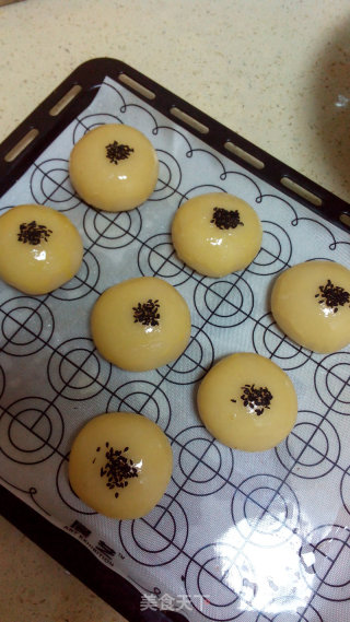 Meringue Five-core Moon Cakes recipe