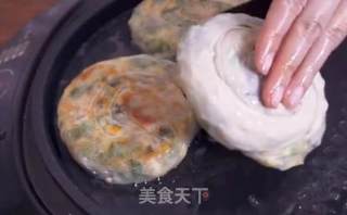 The Leek Box Made by The Combination of Flour and Wuzhen Powder Has A Thin Skin and Sufficient Filling, Which is Strong and Refreshing. It Can Also Prevent Leek from Hurting The Stomach! The Steps are Super Detailed! recipe