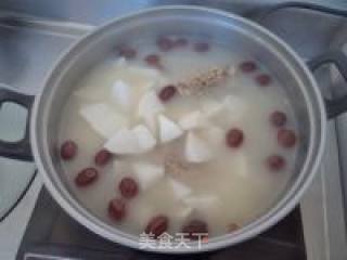 Duck Bone Soup with White Radish and Red Dates recipe