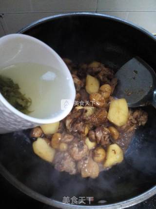 Tea-flavored Chestnut Chicken recipe