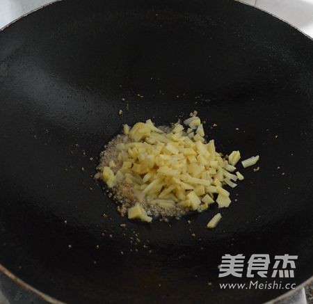 Fresh Bamboo Shoots Double Pepper Minced Pork Noodles recipe