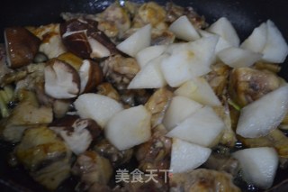 Three Cups of Autumn Pear Chicken recipe