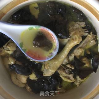 Black Fungus Chicken Soup recipe