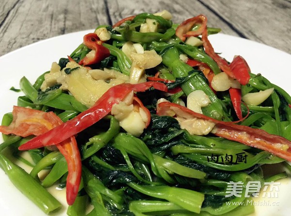 Guangzhou Home-cooked Side Dish Fermented Bean Curd Stir-fried Macaroni with Meat and Meat Chef recipe