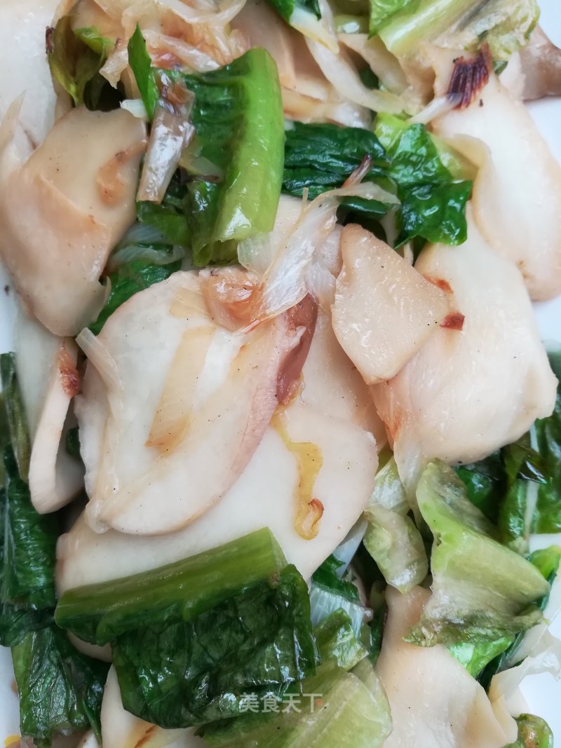 Fried Pleurotus Eryngii with Lettuce Leaves recipe