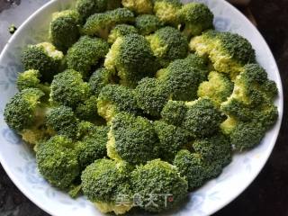 Steamed Broccoli with Dried Shrimp recipe
