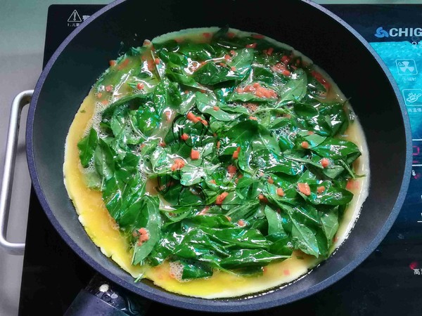 Fried Eggs with Wolfberry Leaves recipe