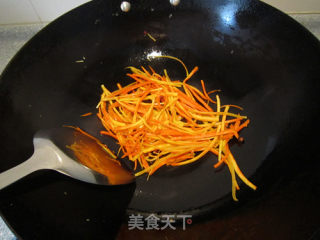 Red, Yellow, White and Green Who Do You Love More--the Protagonist is Spinach recipe