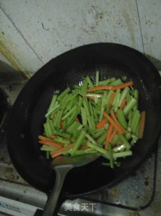 Stir-fried Celery and Carrots recipe