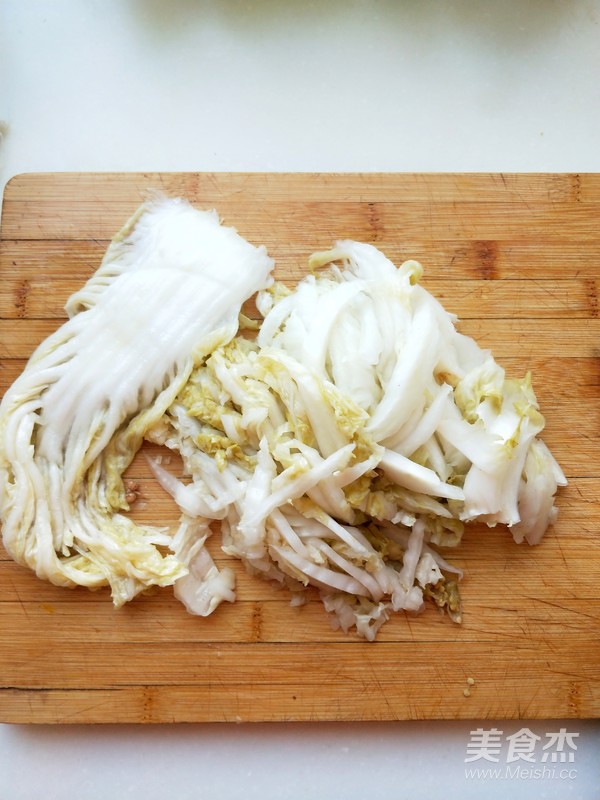 Sauerkraut Stewed White Meat recipe