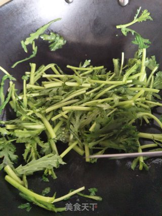 Stir-fried Chrysanthemum recipe