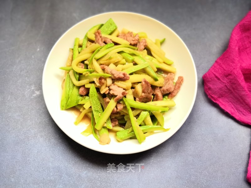 Stir-fried Zucchini with Shredded Pork recipe