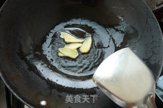 Stir-fried Beef with Lily and Bitter Gourd recipe