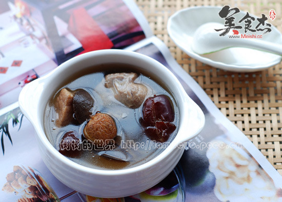 Hawthorn, Black Fungus and Red Date Soup recipe