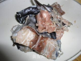 Pan-fried Spanish Mackerel Skin recipe