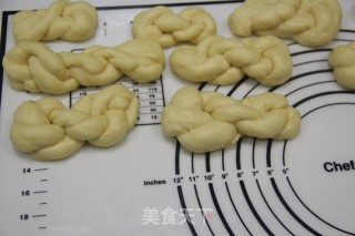 Super Soft Braid Twists, The More You Eat, The More Addictive recipe