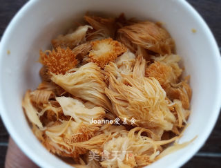 Lao Huo Soup-hericium Erinaceus Nourishing Stomach Soup recipe