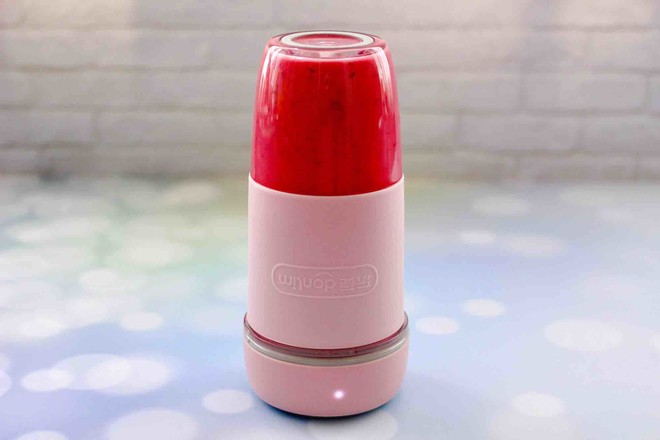 Cherries and Strawberry Iced Milkshake recipe