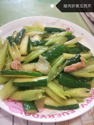 Stir-fried Celery and Cucumber with Lean Meat recipe